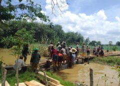 Jembatan Terabaikan, Warga Sejagung Terpaksa Swadaya Demi Kelancaran Aktivitas