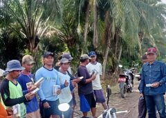 Penyuluhan IP 200 di Lahan Sawah Lalan, Kades Diding Tekankan Transparansi Pupuk & Kekompakan Petani