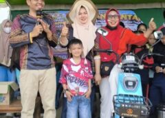 Jalan Santai HUT ke-81 RI di Pengabuan Timur Berlangsung Meriah, Kades Ivey: Terima Kasih kepada Seluruh Warga