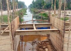 Proyek BOK Cover di Desa Bumirejo Disorot, Papan Informasi Tak Terlihat dan Pondasi Lama Diduga Dimanfaatkan