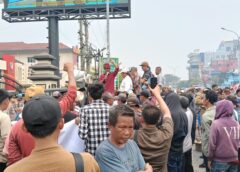 Mapolda Sumsel Digeruduk Ratusan Massa asal PALI, Desak Oknum Polisi Terduga Pelaku Asusila Segera Dipecat